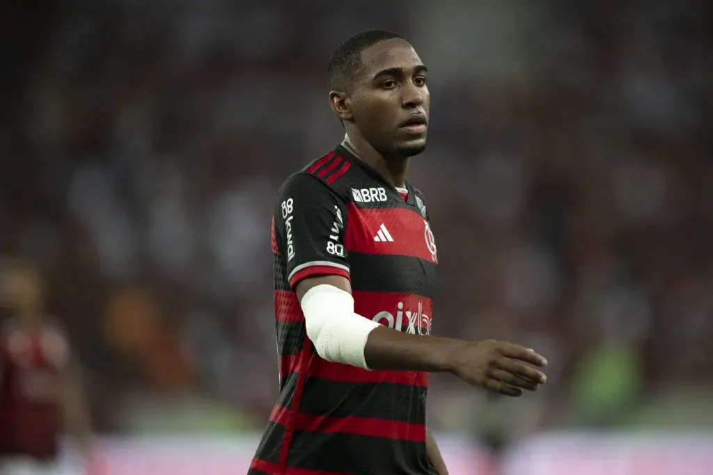 Lorran em campo pelo Flamengo. Foto: Jorge Rodrigues/AGIF