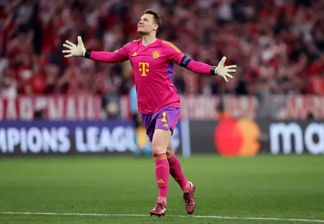 Manuel Neuer of Bayern Munich . (Photo by Alex Pantling/Getty Images)