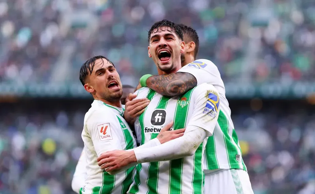 Johnny comemorando primeiro gol pelo Bétis. Foto: Fran Santiago/Getty Images
