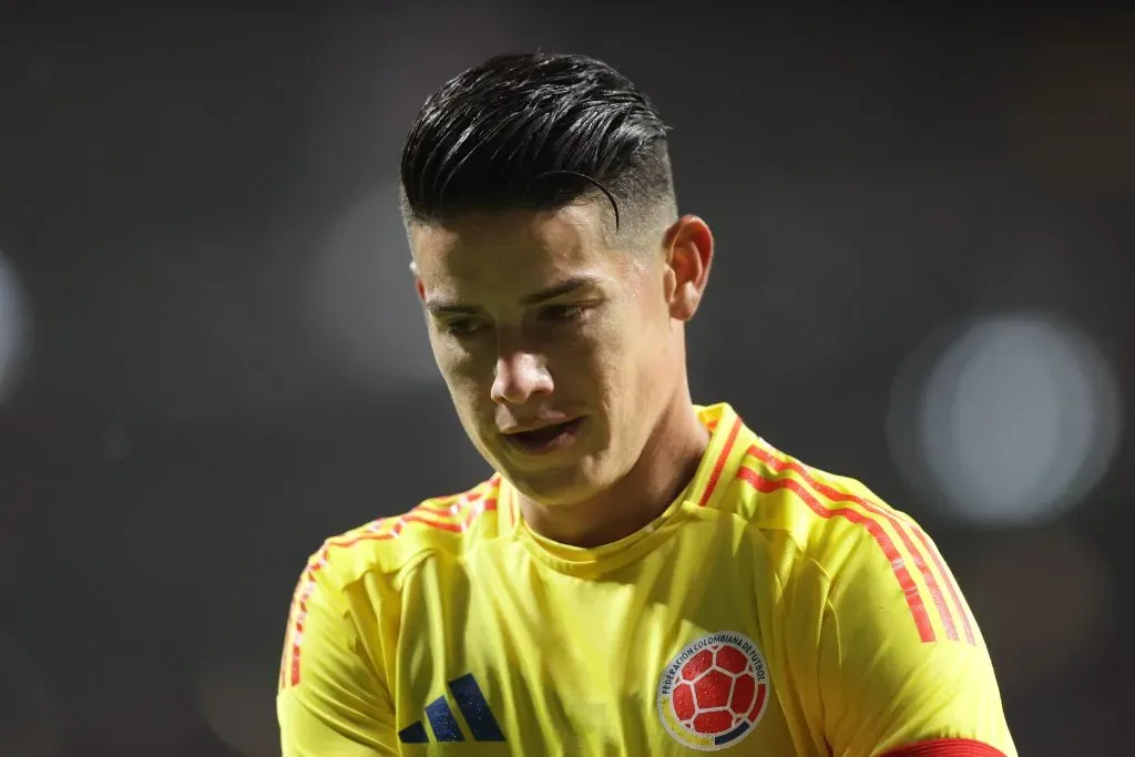 Jogador em campo pela Colômbia (Photo by Gonzalo Arroyo Moreno/Getty Images)