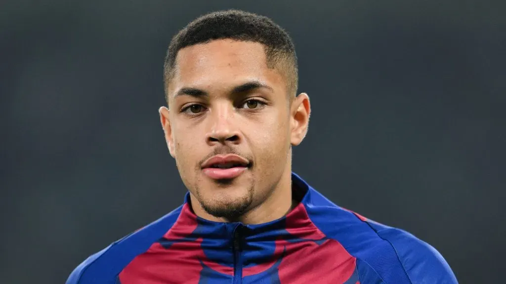 Barcelona e Atlético Madrid negociam troca de jogadores; Vitor Roque está envolvido. (Photo by David Ramos/Getty Images)