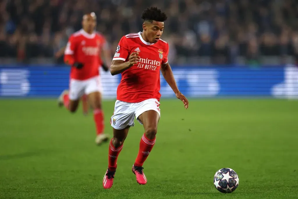 Neres atuando pelo Benfica (Photo by Dean Mouhtaropoulos/Getty Images)