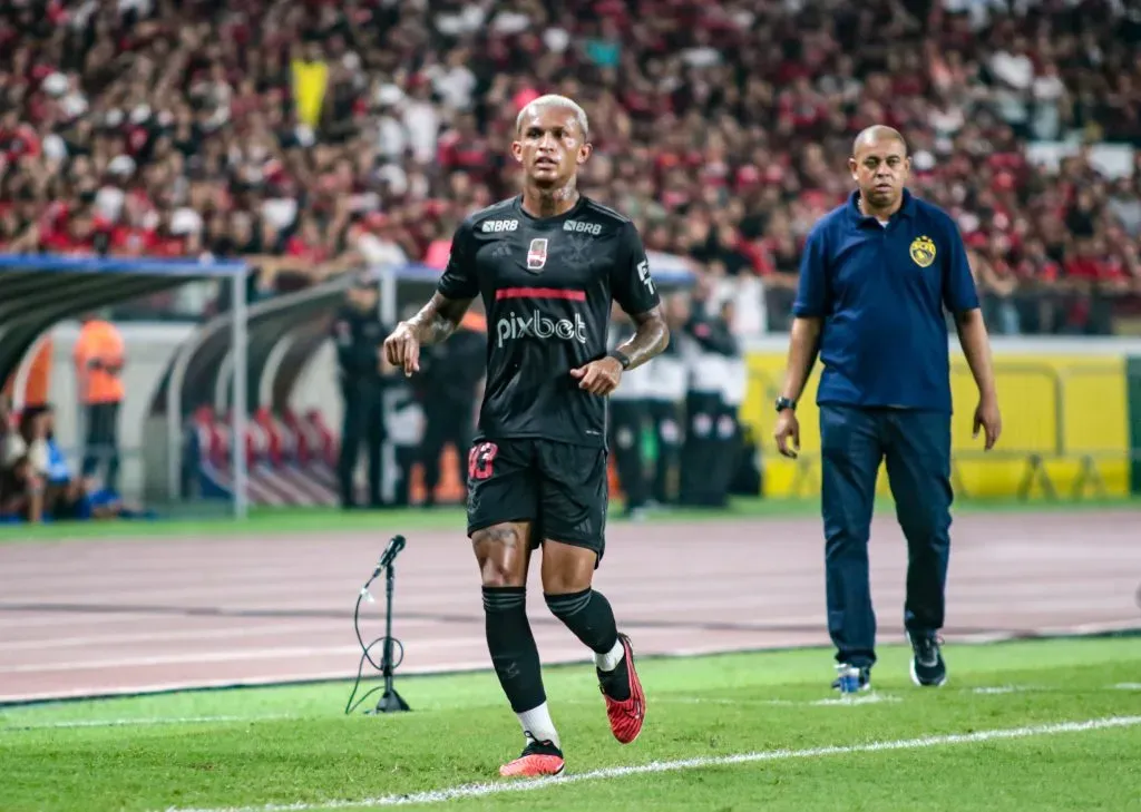 Wesley pode deixar o Flamengo. Foto: Fernando Torres/AGIF