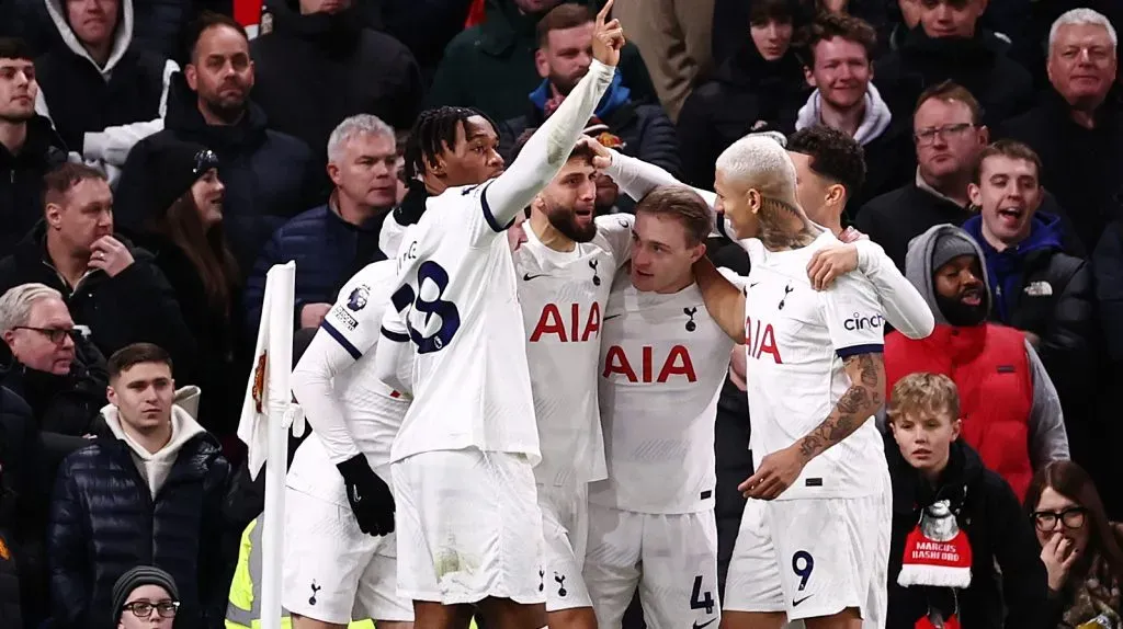 Tottenham pode mexer na luta pelo título da PL (Foto: Naomi Baker/Getty Images)