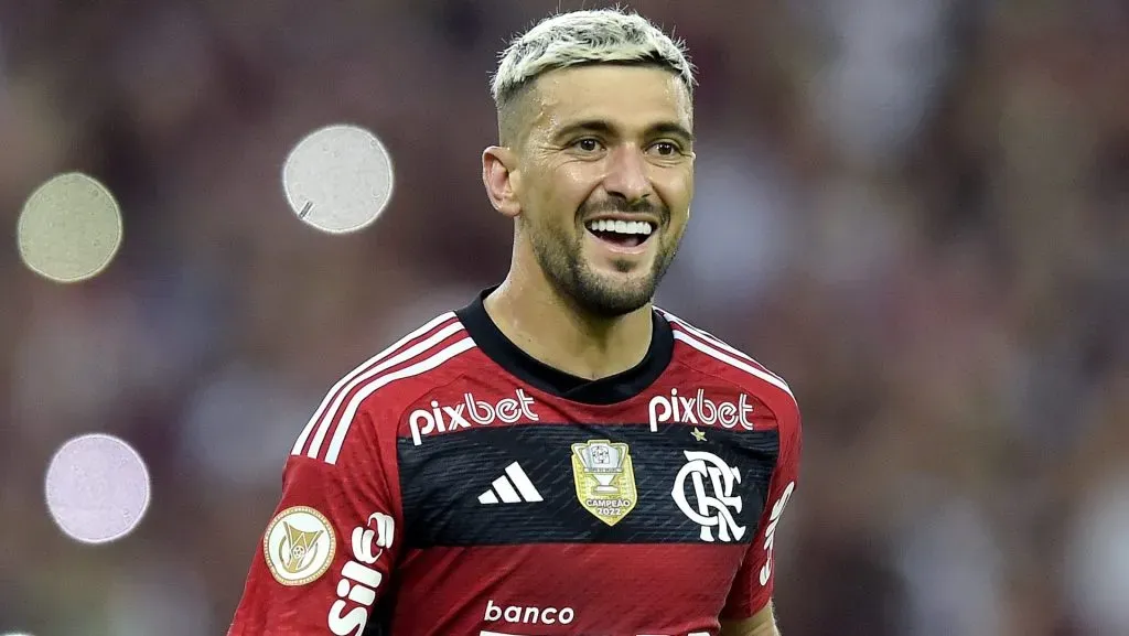 Mercado da bola Clube topa pagar R$ 160 milhões ao Flamengo e pode fechar com Arrascaeta ainda nesta janela de transferências