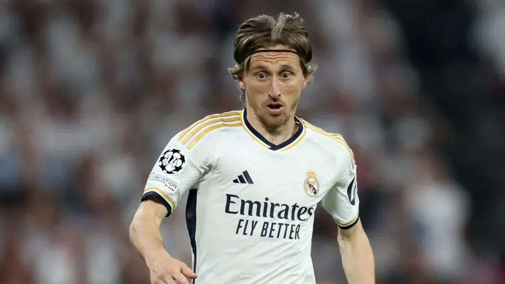 Modric recebeu oferta para renovar contrato (Foto: Clive Brunskill/Getty Images)