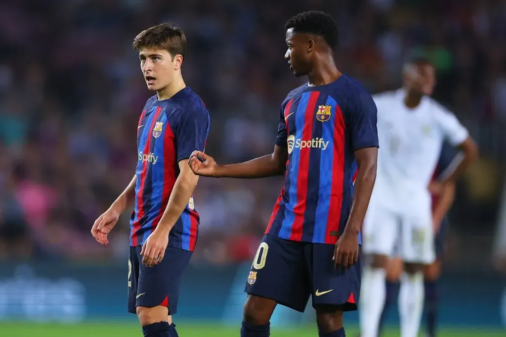 Pablo Torre do FC Barcelona e Ansu Fati of FC Barcelona (Photo by Eric Alonso/Getty Images)