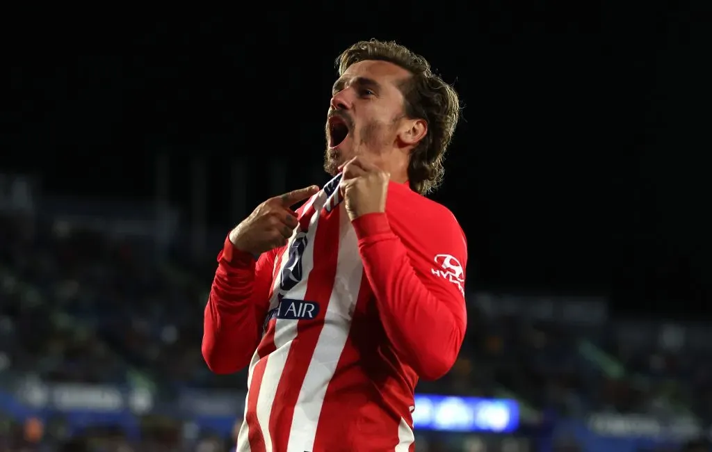Antoine Griezmann com a camisa do Atlético de Madrid. (Foto: Florencia Tan Jun/Getty Images)