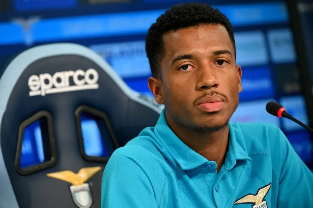 Marco Antônio na apresentação na Lazio. (Foto: Marco Rosi – SS Lazio/Getty Images)