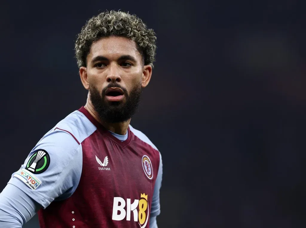 Douglas Luiz fez grande temporada (Photo by Naomi Baker/Getty Images)