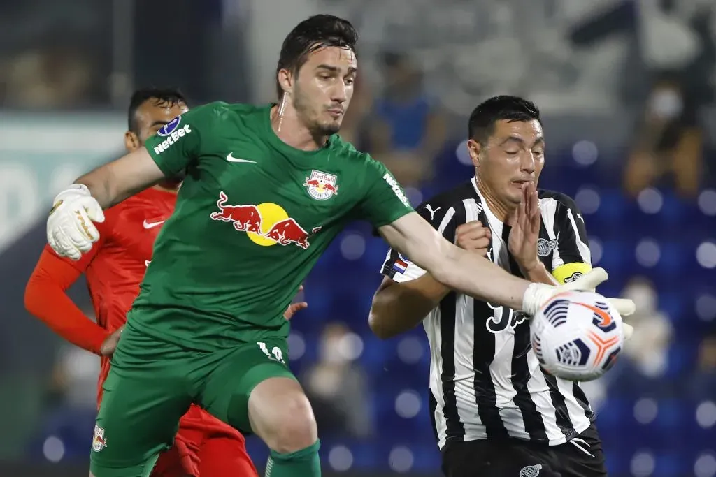 Cleiton com a camisa do RB Bragantino pela Sul-Americana. (Foto: Nathalia Aguilar – Pool/Getty Images)