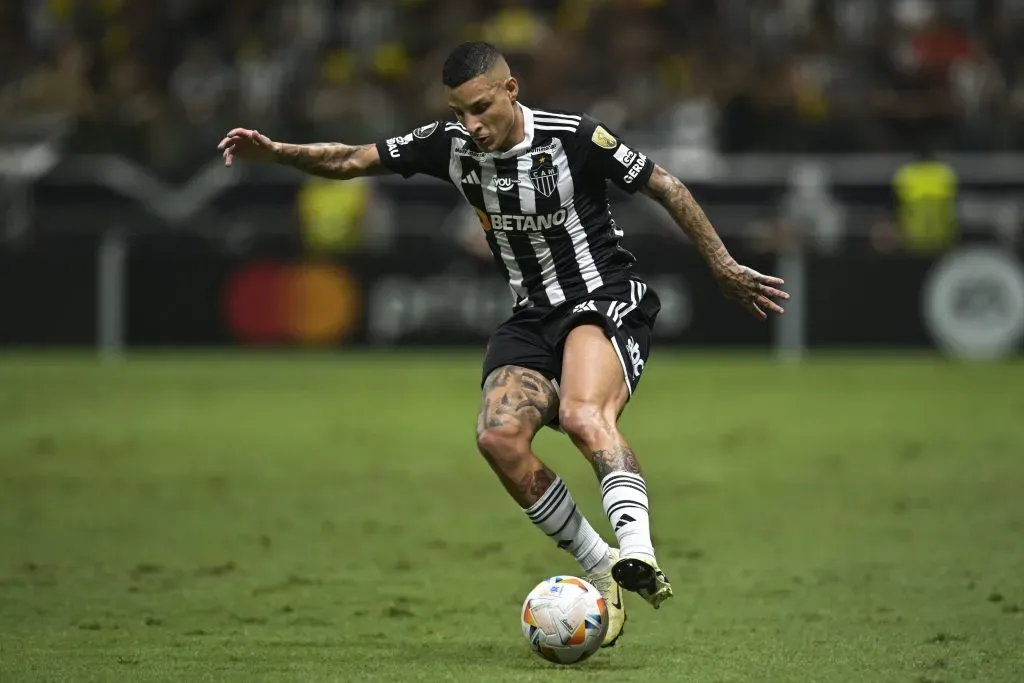 Guilherme Arana em ação pelo Atlético Mineiro. (Photo by Pedro Vilela/Getty Images)