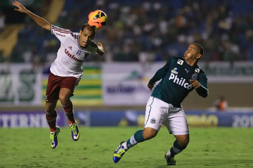 Walter com a camisa do Goiás, no Campeonato Brasileiro de 2013. (Photo by Weimer Carvalho/Getty Images)