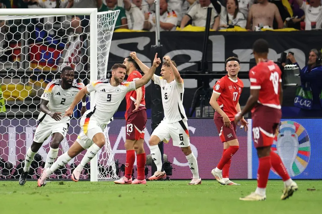 Niclas Fuellkrug empatou contra a Suíça no último lance. (Photo by Alex Grimm/Getty Images)