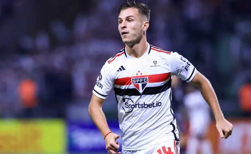 Giuliano Galoppo em ação pelo São Paulo. Foto: Marcello Zambrana/AGIF – Galoppo do São Paulo