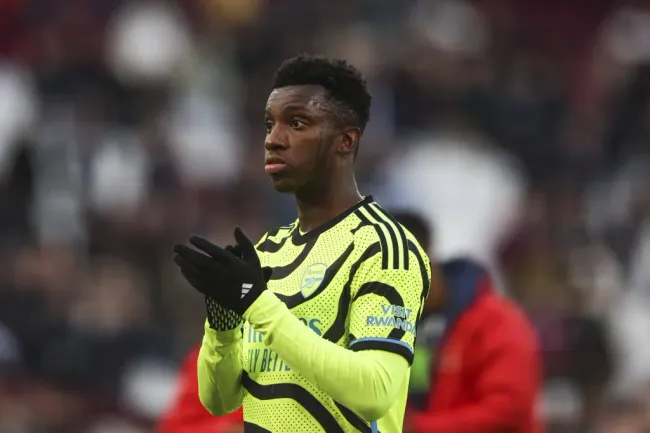Nketiah com a camisa do Arsenal. Foto: IMAGO / Nur Photo