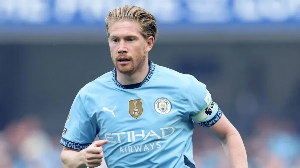 Kevin De Bruyne com a camisa do Manchester City.