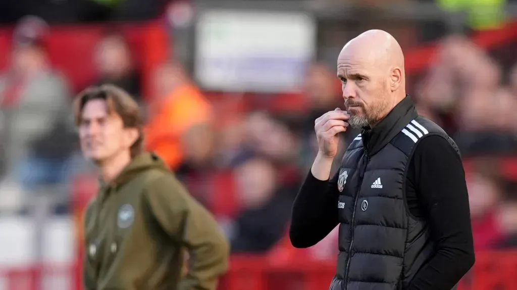 Erik ten Hag e Thomas Frank Ă beira do campo