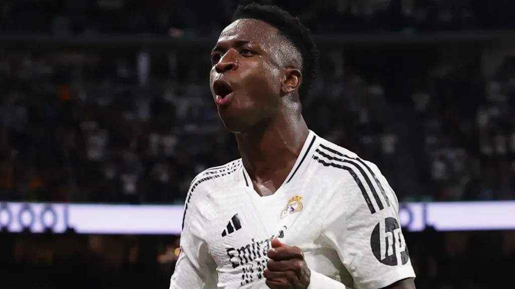 Vini Jr foi o destaque do Real Madrid no meio de semana e é aposta para o clássico (Foto: Gonzalo Arroyo Moreno/Getty Images)