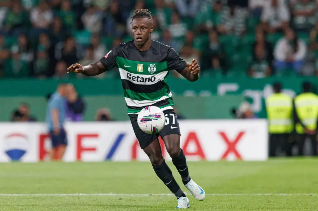 Geovany Quenda em ação pelo Sporting (Foto: IMAGO / Maciej Rogowski)