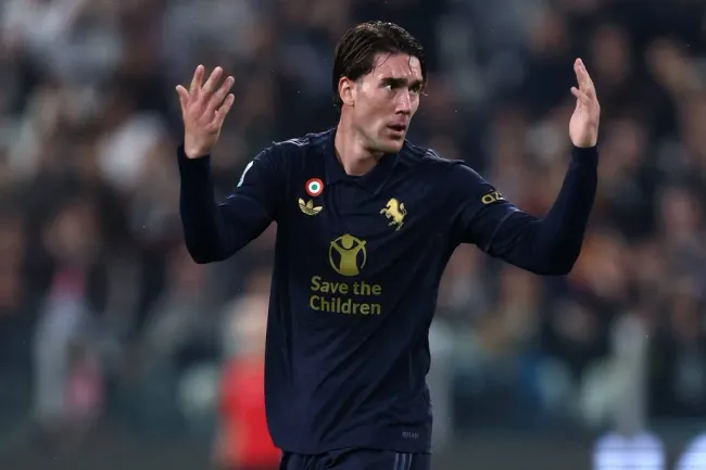 Atacante Dušan Vlahović, da Juventus, é alvo do Arsenal de Mikel Arteta. FOTO: IMAGO / Marco Canoniero