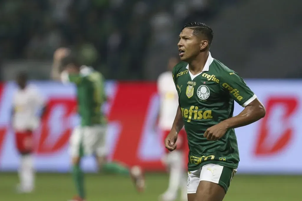 Rony em campo pelo Verdão (Photo by Ricardo Moreira/Getty Images)