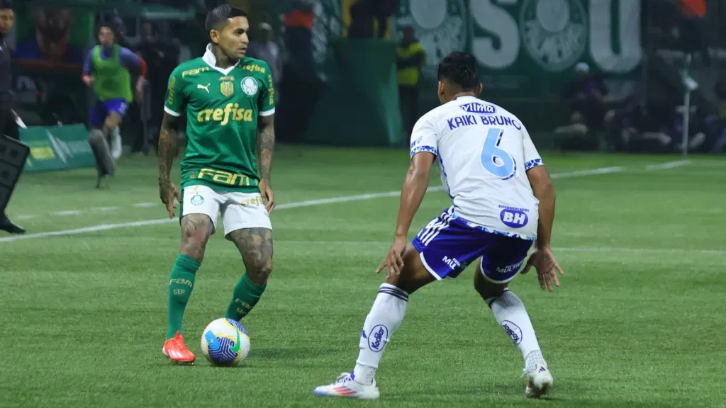 Dudu em partida contra o Cruzeiro (Foto: IMAGO / Fotoarena)