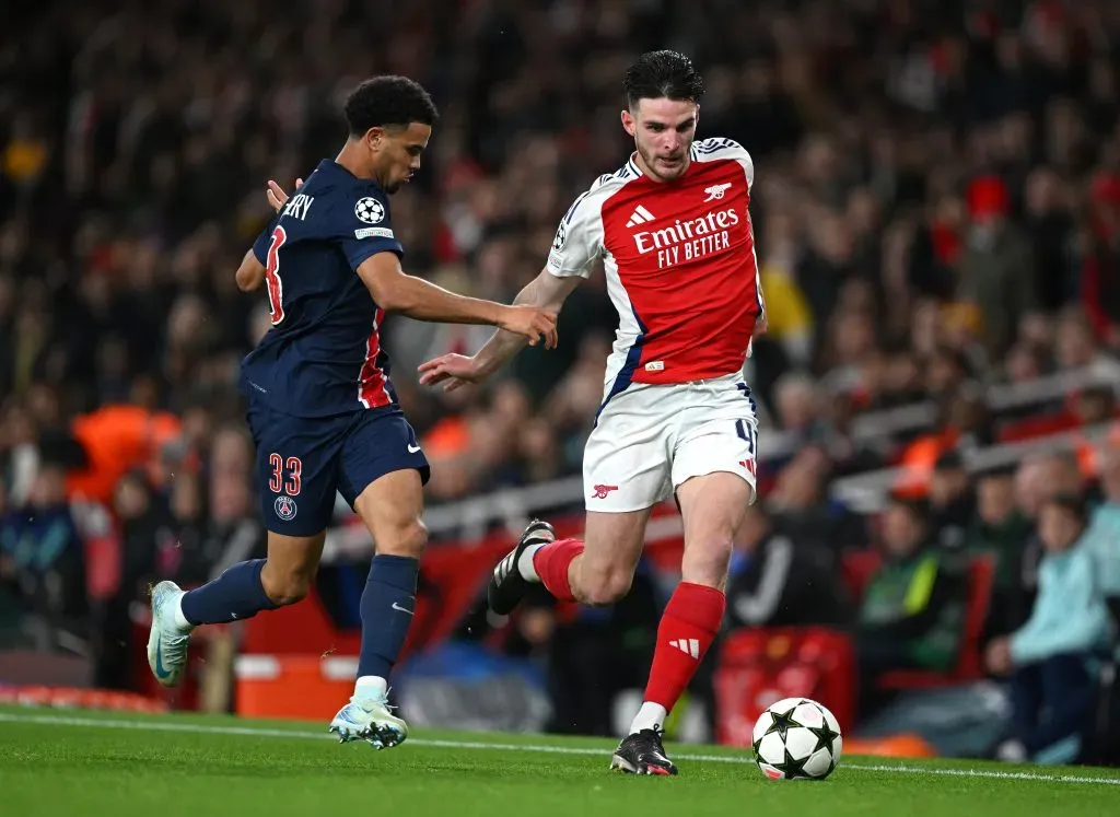 Warren Zaïre-Emery em ação pelo PSG. (Photo by Shaun Botterill/Getty Images)