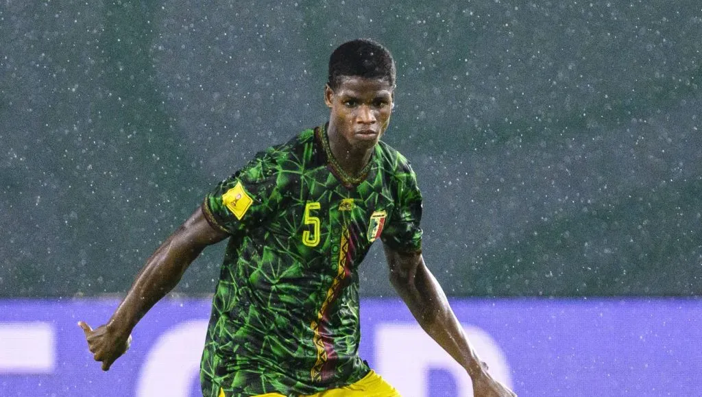 Issa Traoré pela seleção de sub-17 de Mali