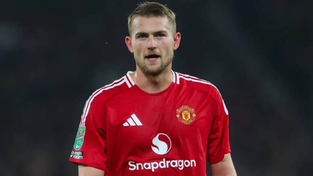 Matthijs de Ligt em partida do Manchester United (Foto: IMAGO / News Images)
