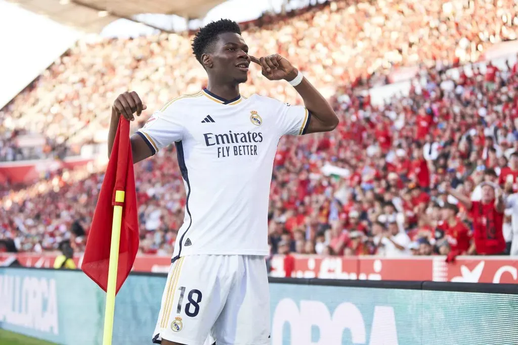 Aurélien Tchouaméni comemorando gol pelo Real Madrid. (Photo by Rafa Babot/Getty Images)