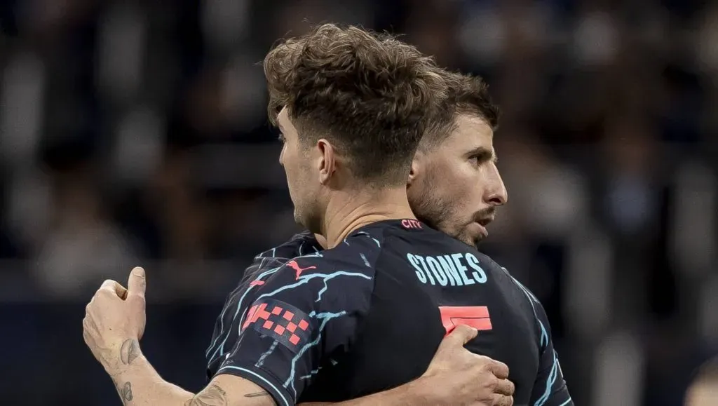 Rúben Dias e John Stones pelo Manchester City (IMAGO ZUMA Press Wire)