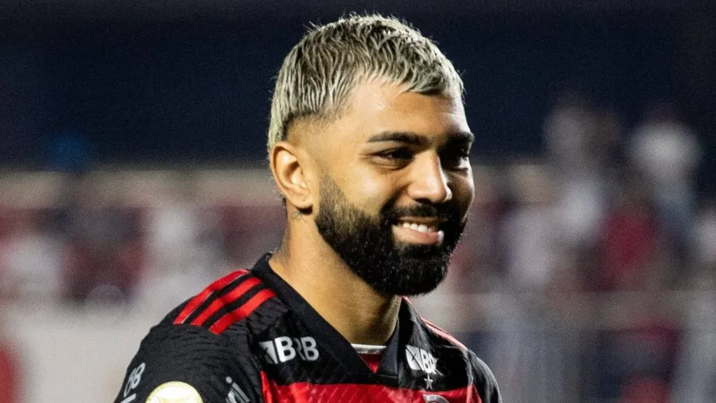 Gabigol antes da partida entre São Paulo e Flamengo, válida pela 21ª rodada do Campeonato Brasileiro, na noite de sábado (03) no estádio do Morumbi, em São Paulo, SP. (Foto: IMAGO / Fotoarena)