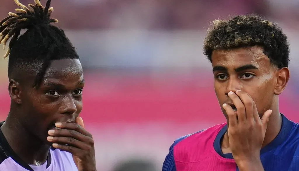 Nico Williams e Lamine Yamal em um Barcelona v Athletic Bilbao