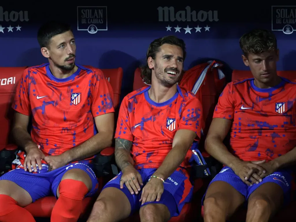 Lenglet ao lado de Griezmann, no Atlético de Madrid. Foto: IMAGO / AOP.Press