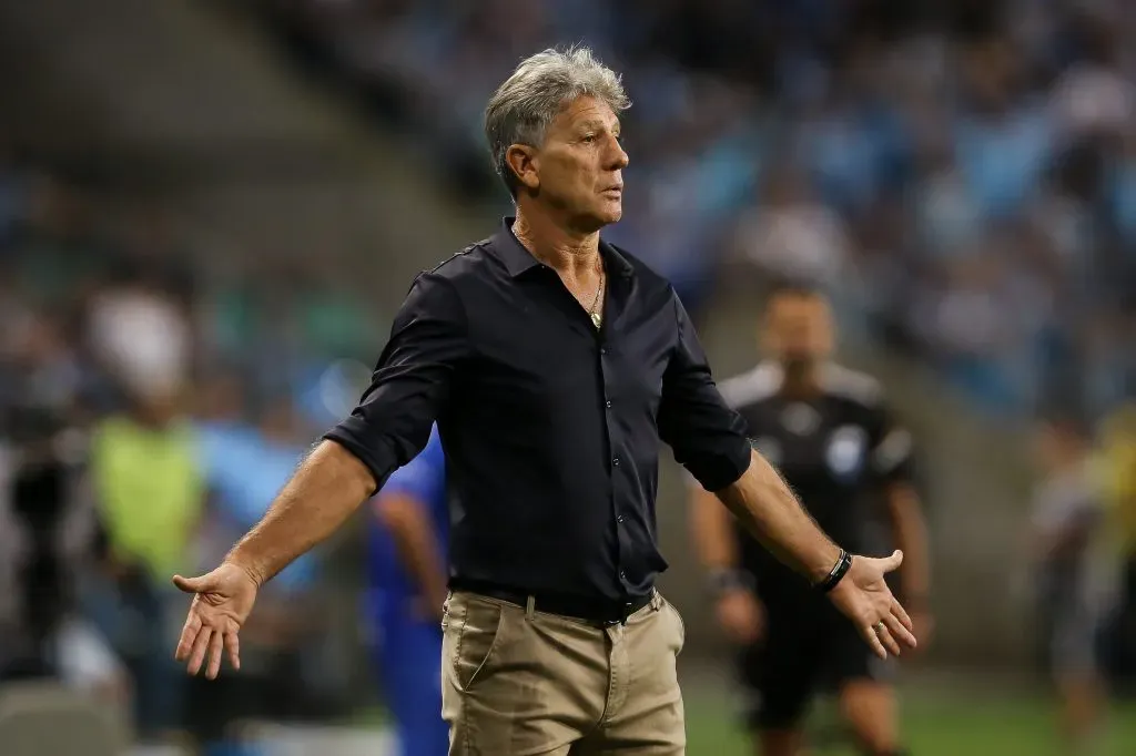 Renato Gaúcho comandando o Grêmio. (Photo by Pedro H. Tesch/Getty Images)