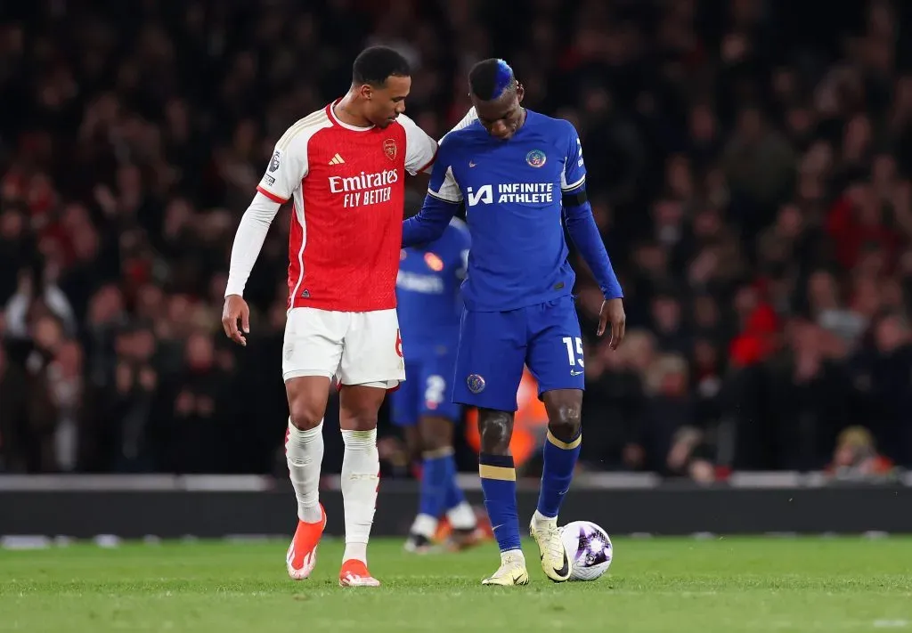 Chelsea tentará vencer seu maior rival. (Photo by Alex Pantling/Getty Images)