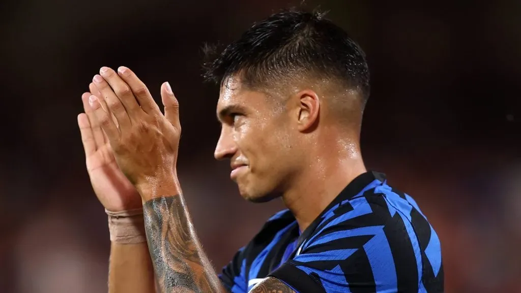 Joaquín Correa, do FC Internazionale, gesticula durante a partida amistosa de pré-temporada entre FC Internazionale e Al Ittihad no Estádio Brianteo, em 7 de agosto de 2024, em Milão, Itália. (Foto: IMAGO / Marco Canoniero)