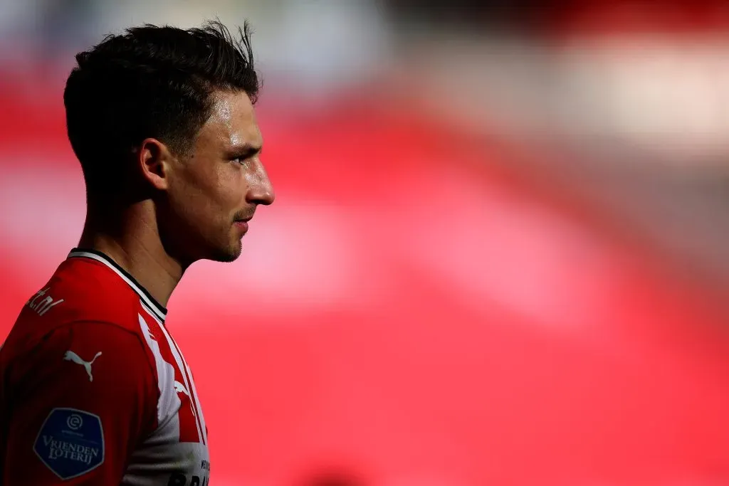 Olivier Boscagli em ação pelo PSV. (Photo by Dean Mouhtaropoulos/Getty Images)