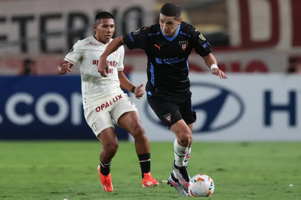 Arce em campo pela LDU. Foto: IMAGO / Pressinphoto