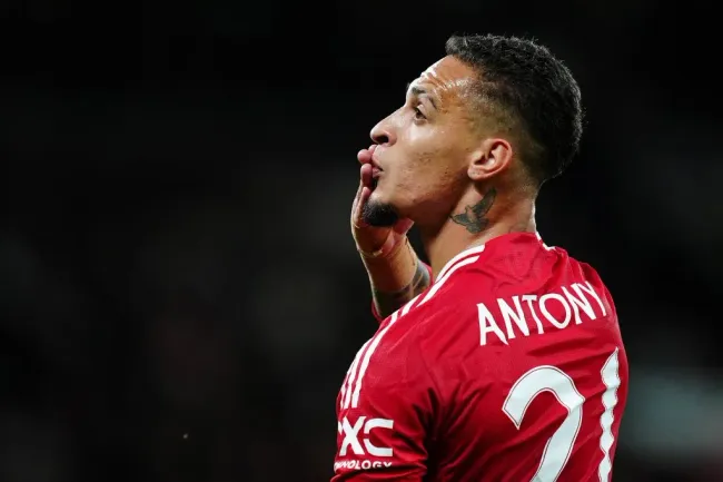 Antony, que foi ligado ao Flamengo, não tem intenção de deixar o Manchester United. Foto: IMAGO / PA Images