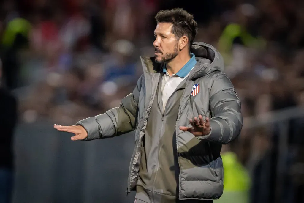 Segundo portal ElDesmarque, Fernando Torres seria um nome que foi colocado como possível substituto de Diego Simeone. foto: IMAGO / SOPA Images