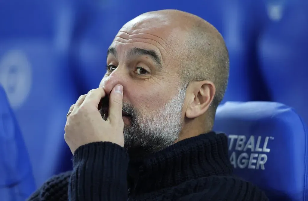 Pep Guardiola durante a derrota para o Brighton, pela Premier League. Foto: IMAGO / Pressinphoto.