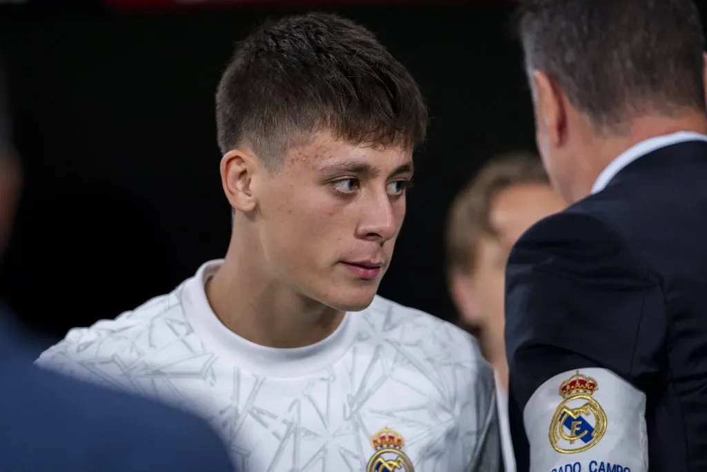 Arda Güler com a camisa do Real Madrid nesta temporada. Foto: IMAGO / Alberto Gardin.
