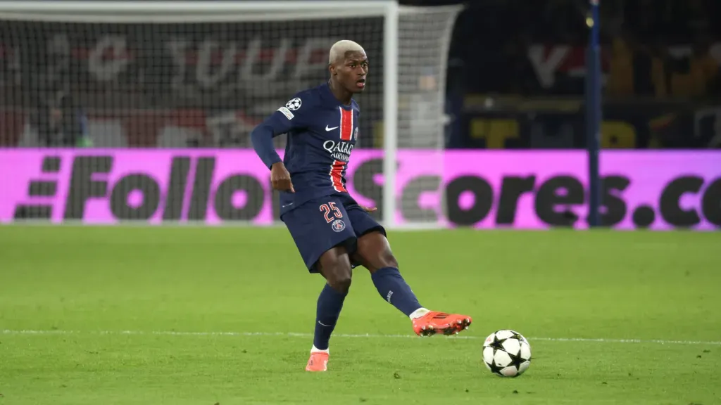 Nuno Mendes em partida pelo PSG (Foto: IMAGO / AOP.Press)