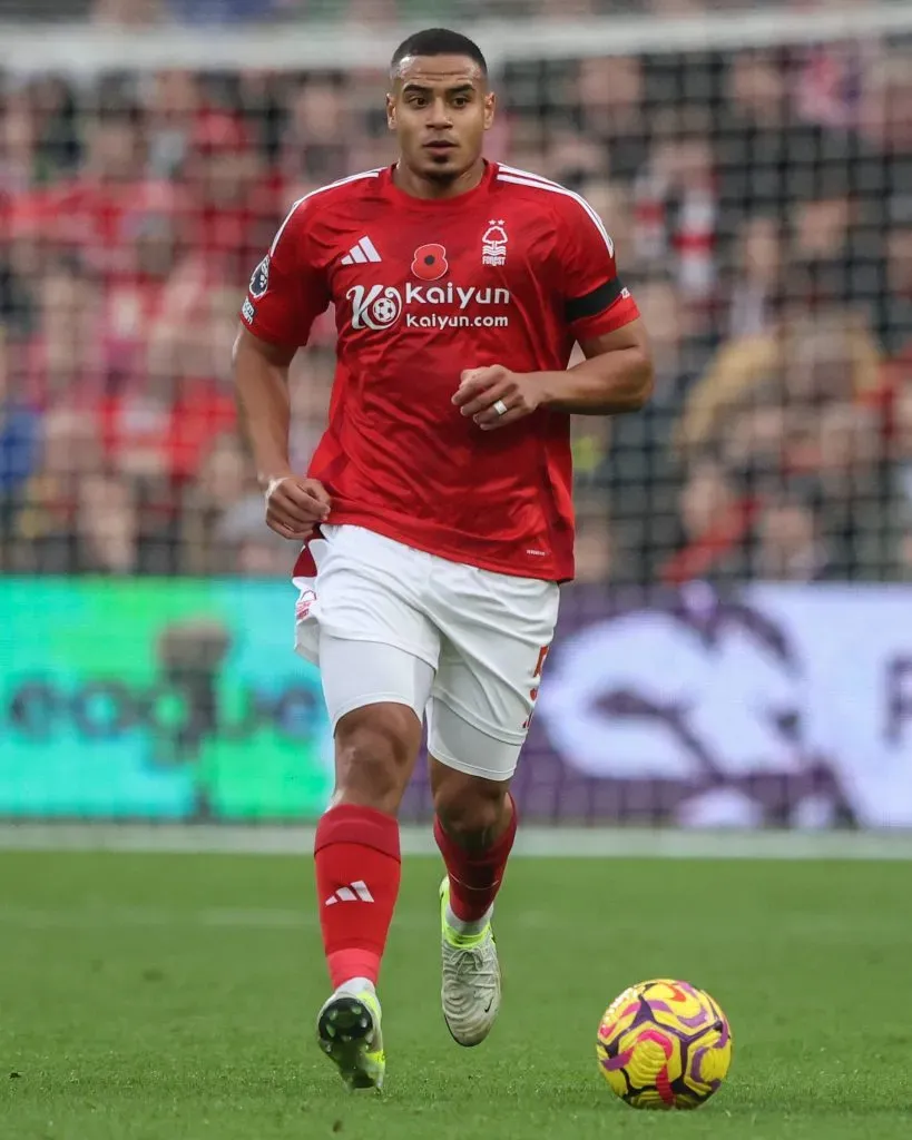 Murillo, do Nottingham Forest, é alvo do Liverpool. foto: IMAGO / News Images