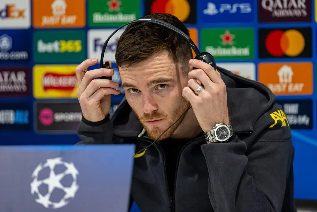 Andy Robertson durante entrevista coletiva pelo Liverpool. Foto: IMAGO / Propaganda Photos.
