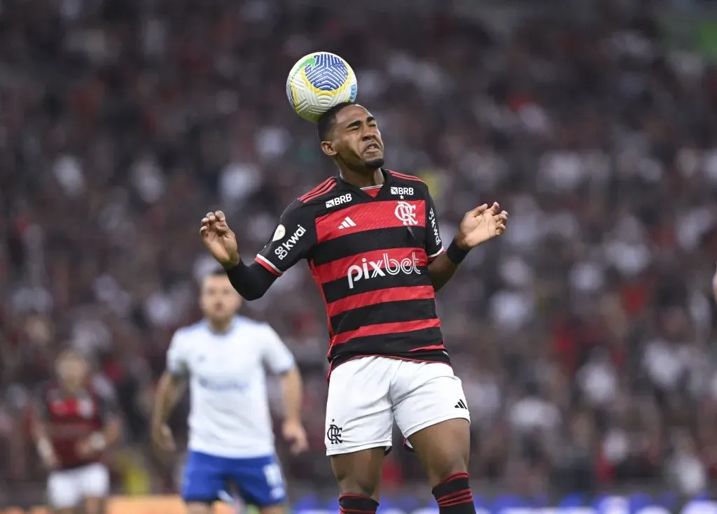 Lorran com a camisa do Flamengo. Foto: IMAGO / Sports Press Photo.