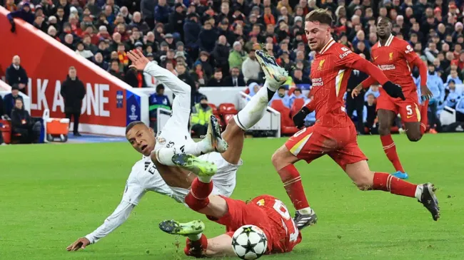 mbappé em partida do real madrid contra o liverpool (Foto: IMAGO / Action Plus)