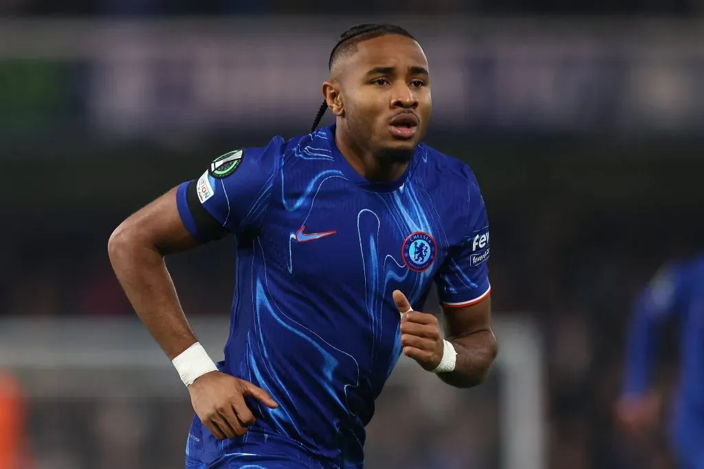 Christopher Nkunku durante partida pelo Chelsea na Conference League. Foto: Imago